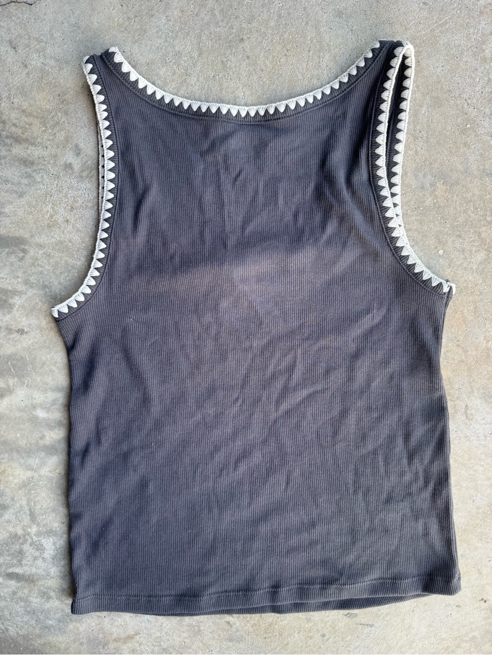 Old Navy Charcoal Ribbed Tank with Cream Trim Medium Neutral Cropped Basic - Picture 3 of 7
